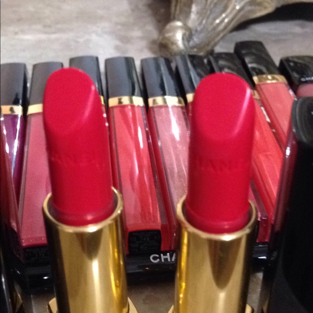 Sold separately Chanel lip bundle- rare authentic - Picture 11 of 11